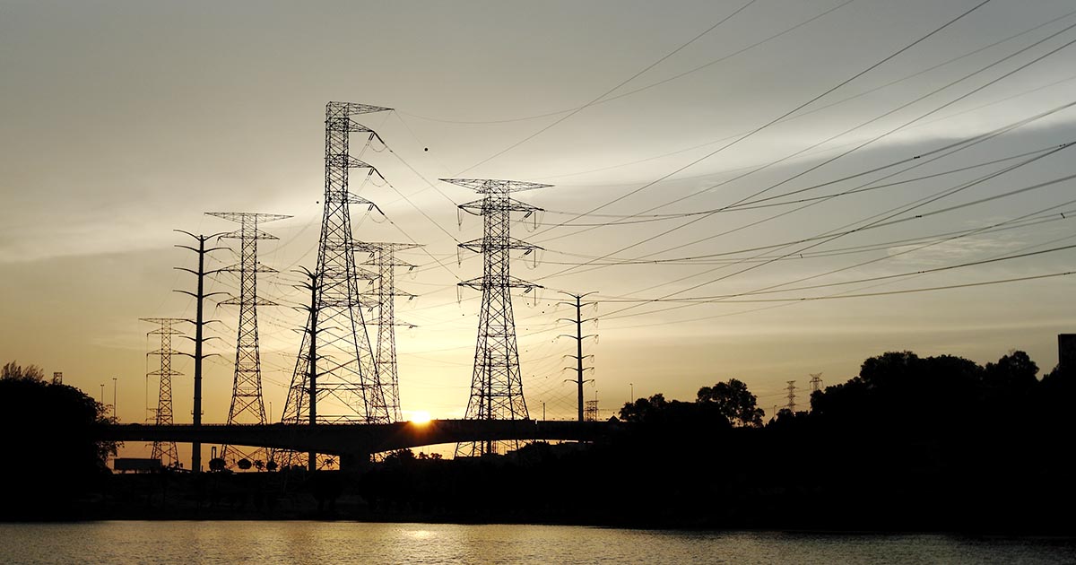 Torres de transmissão de energia elétrica
