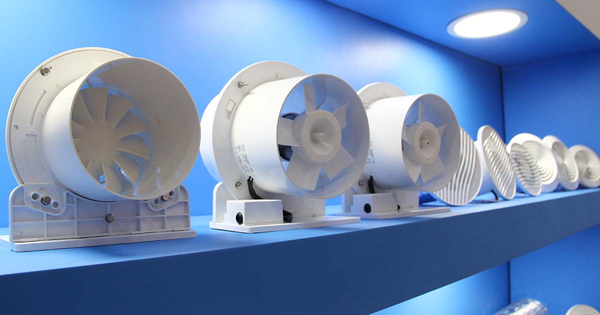 Linha de exaustores da Sicflux expostos na Feicon 2018