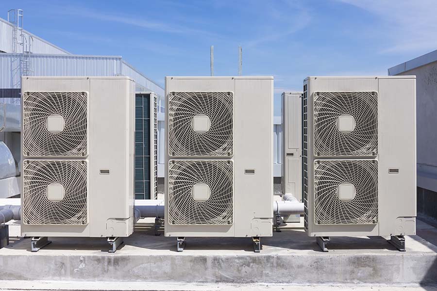 Máquinas condensadoras de sistemas de ar condicionado com fluxo de refrigerante variável (VRF)