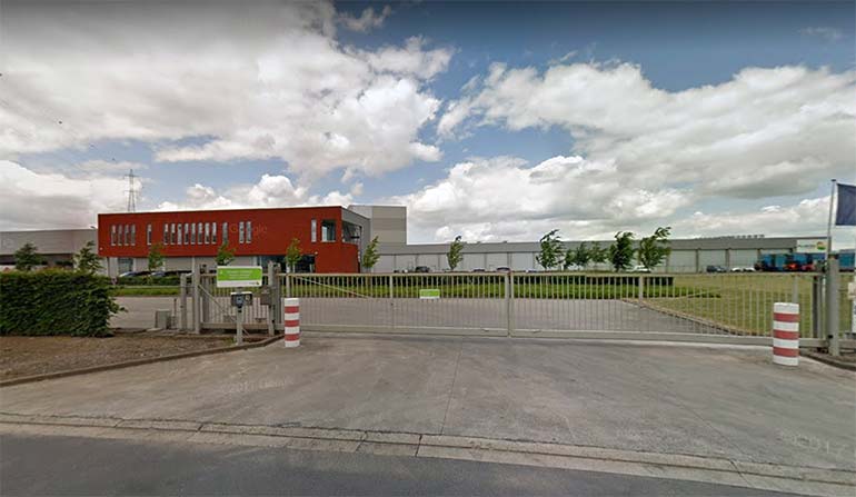 Plukon Mouscron BV, uma instalação que produz carne fresca e congelada de aves para supermercados e empresas de alimentação fora do lar da Europa, localizada em Mouscron, a 110 quilômetros de Bruxelas, na Bélgica | Foto: Reprodução/Google Street