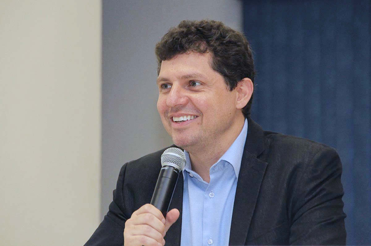 Engenheiro Leonardo Cozac, presidente da comissão organizadora do 16º Congresso Brasileiro de Refrigeração, Ar Condicionado, Ventilação, Aquecimento e Tratamento do Ar (Conbrava)