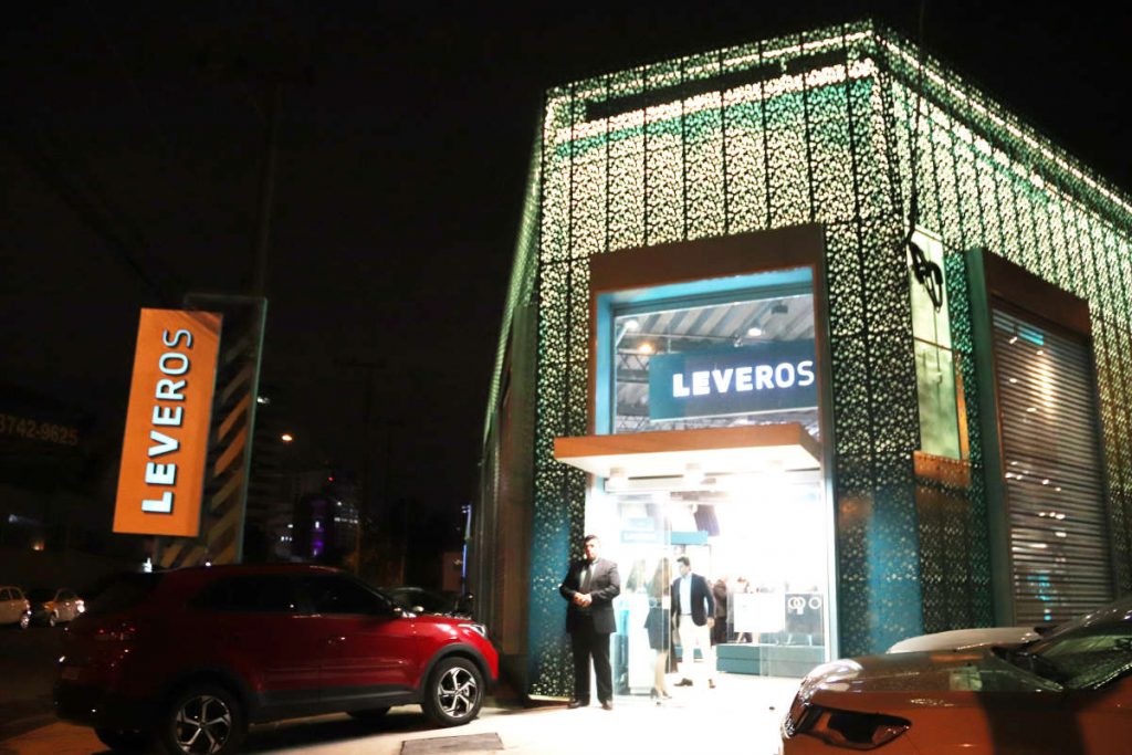 Fachada da loja de ar-condicionado da Leveros em São Paulo | Foto: Nando Costa/Pauta Fotográfica