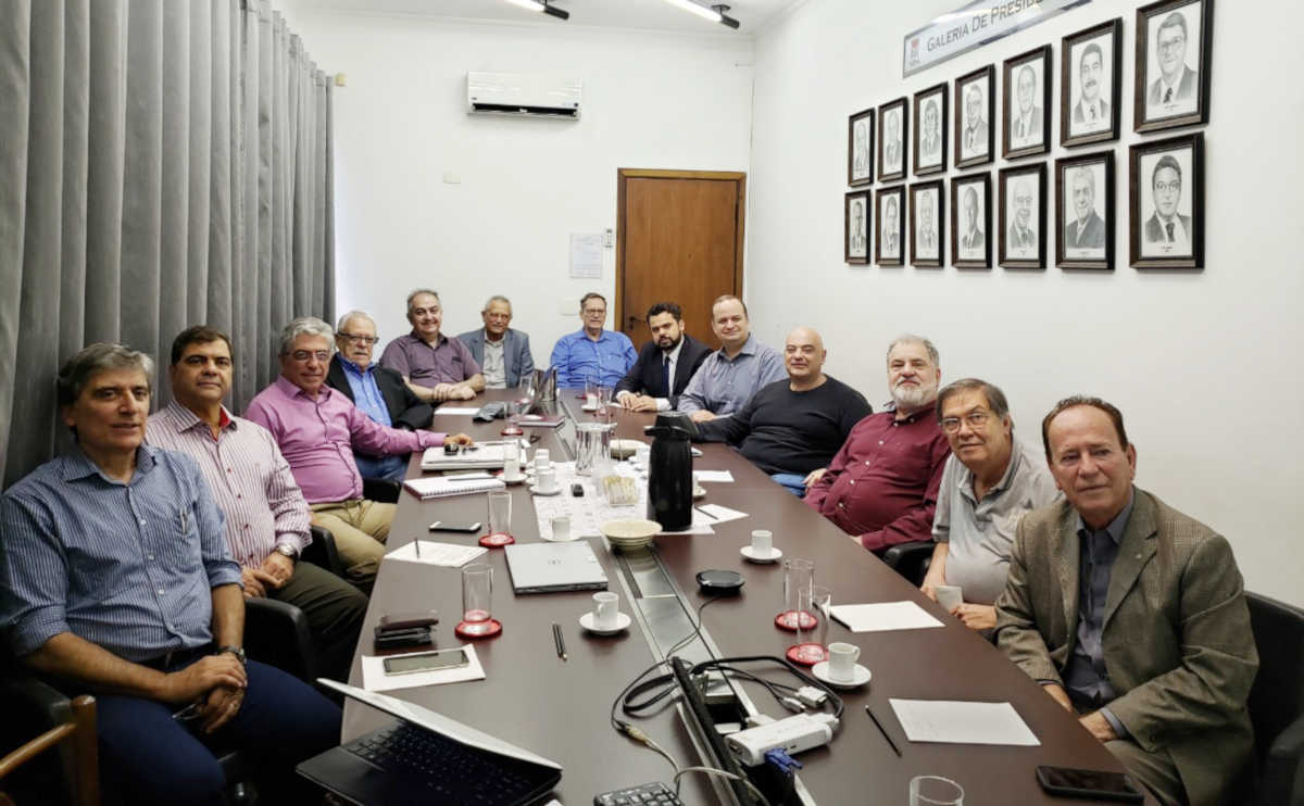 Diretoria do Instituto Brasileiro do Frio (IBF) durante reunião na Abrava | Foto: Divulgação/Abrava