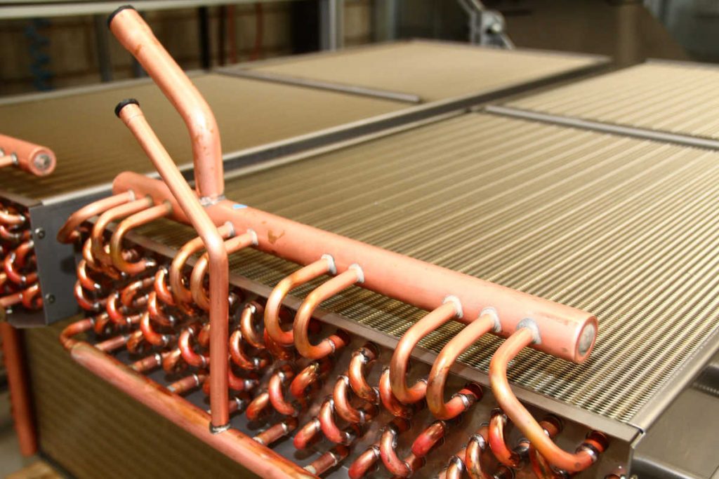 Trocador de calor com tubos de cobre | Foto: Nando Costa/Pauta Fotográfica
