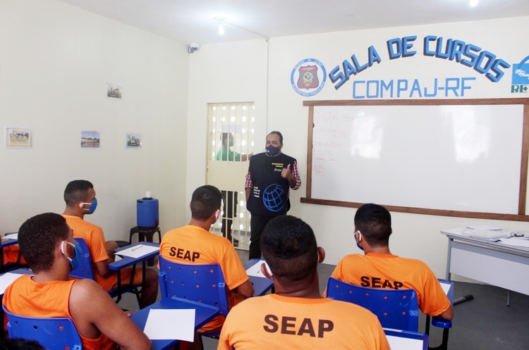 Curso de climatização e refrigeração residencial oferecido em penitenciária de Manaus (AM) | Foto: Divulgação/Seap