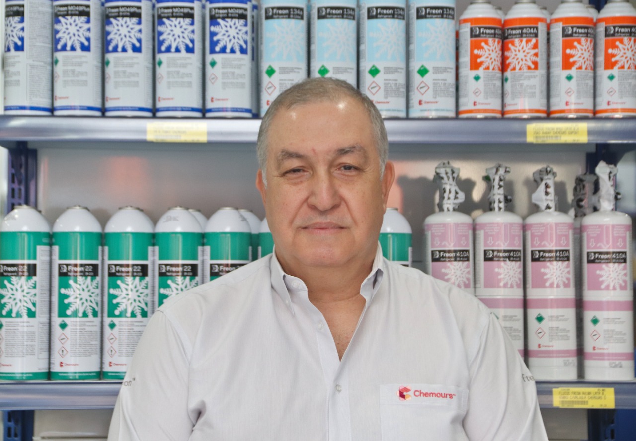 O engenheiro mecânico Amaral Gurgel, consultor técnico da área de fluidos refrigerantes da Chemours | Foto: Nando Costa/Pauta Fotográfica