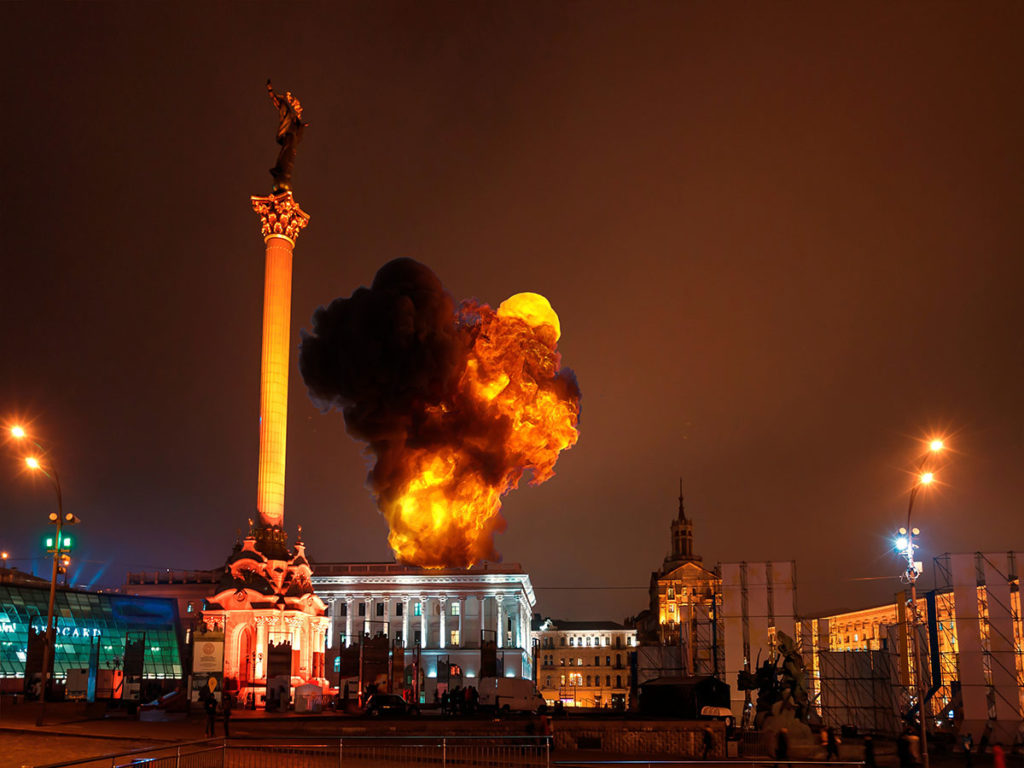 Mísseis russos atingindo prédios na capital da Ucrânia, Kiev, em 24 de fevereiro de 2002 | Foto: Giovanni Cancemi/Sutterstock