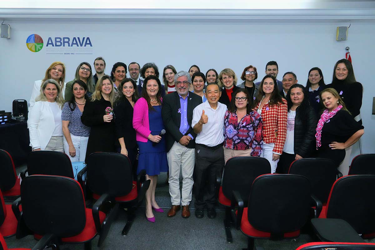 Membros da diretoria e do Comitê de Mulheres da Abrava durante café da manhã do Dia Internacional da Igualdade Feminina | Foto: Nando Costa/Pauta Fotográfica