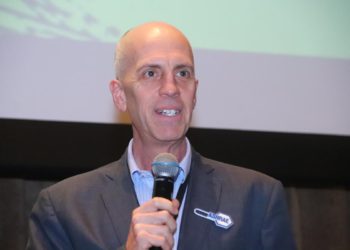 Presidente do Ashrae Brasil Chapter, Walter Lenzi, durante fórum de sustentabilidade promovido pela entidade na sede do Crea-SP | Foto: Nando Costa/Pauta Fotográfica