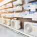 Seção de vendas de condicionadores de ar em loja de departamento | Foto: Shutterstock