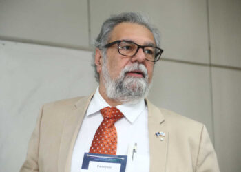 O especialista em segurança do trabalho Paulo Reis durante palestra sobre o tema no Senai Oscar Rodrigues Alves, em São Paulo | Foto: Nando Costa/Pauta Fotográfica