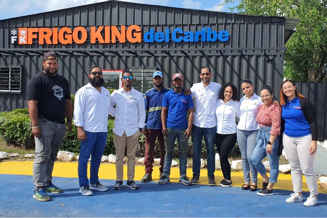 Equipe da Frigo King Del Caribe, filial da indústria brasileira que entrou em operação na República Dominicana | Foto: Divulgação