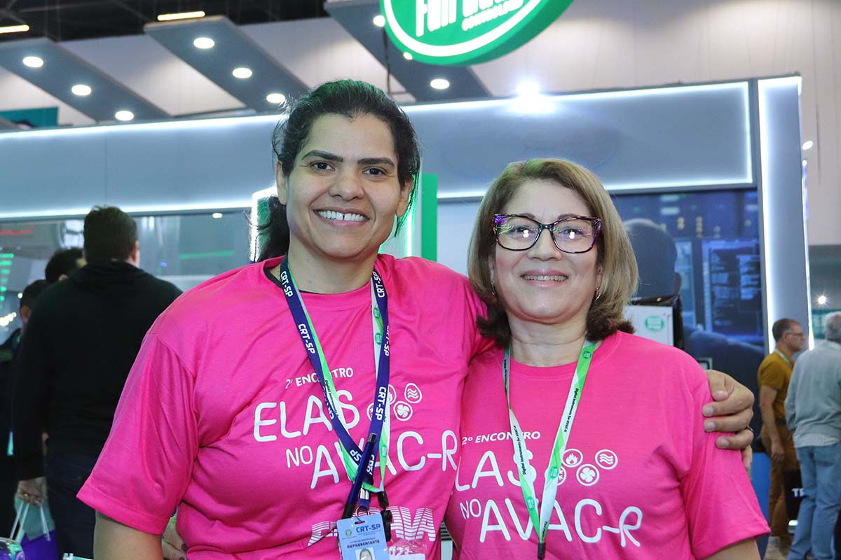 A fundadora do movimento Elas no AVAC-R, Carmosinda Santos, e a empresária Helena Bento Furtado na Febrava 2023 | Foto: Nando Costa/Pauta Fotográfica