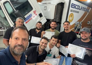 Super Ar forma 2ᵃ turma especializada em Thermo King SB-210