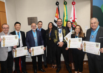Engenheiros e empresários do AVAC-R homenageados pela ABRASCI