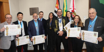 Engenheiros e empresários do AVAC-R homenageados pela ABRASCI